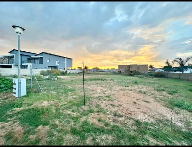 658M² VACANT LAND FOR SALE IN BENDOR